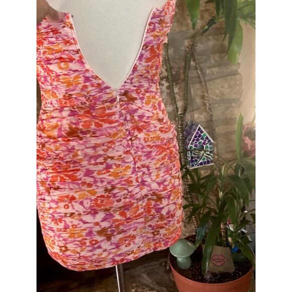 Olivaceous Ruched Mini Dress – Size Small - Picture 6 of 8